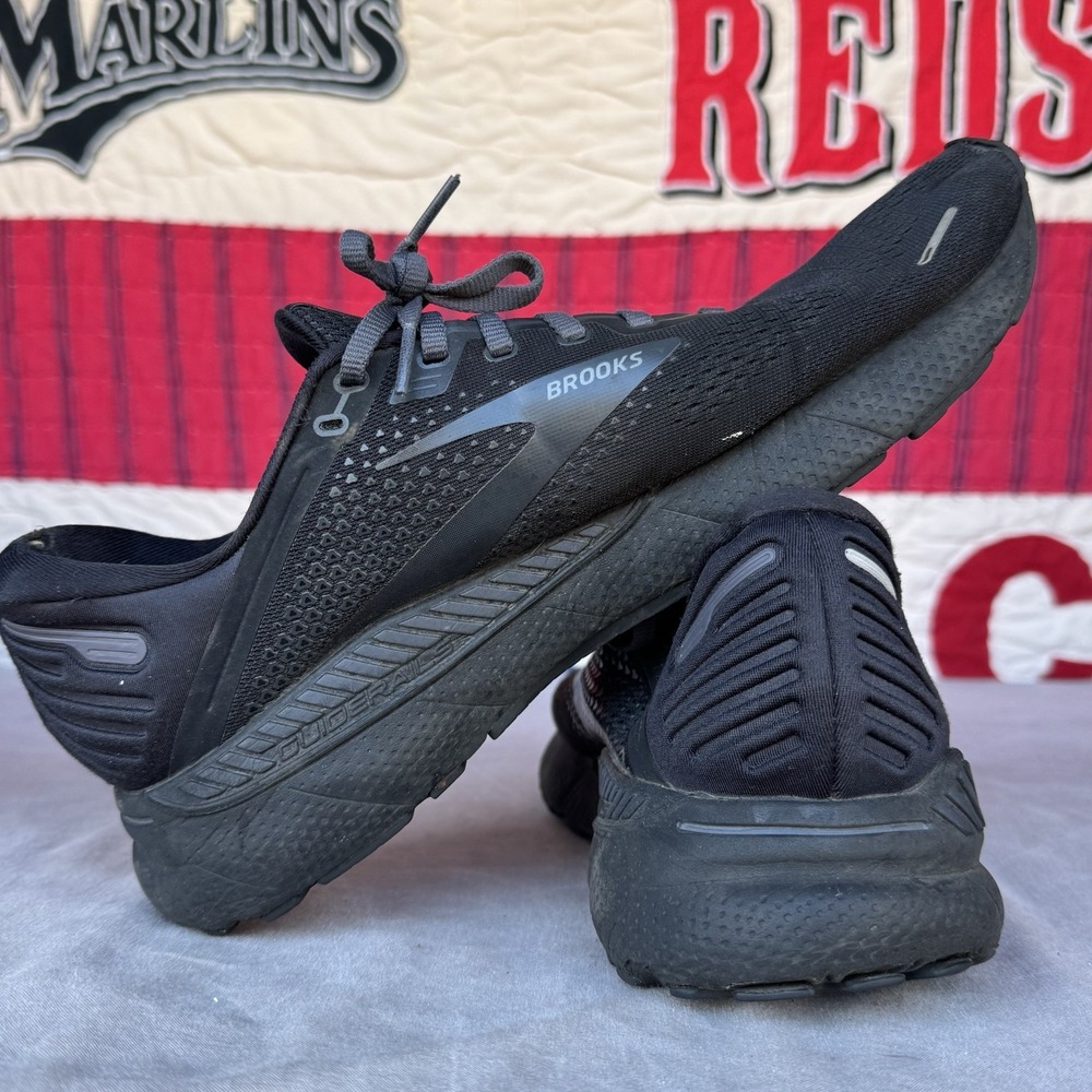 Size 11 - Brooks Adrenaline GTS 22 Men Shoes Sneakers Black Ebony 1103661D020‎ - Picture 11 of 11
